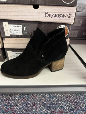 Destash: BearPaw Onyx Black