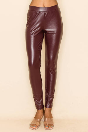 FAUX LEATHER SKINNY PANTS IN WINE